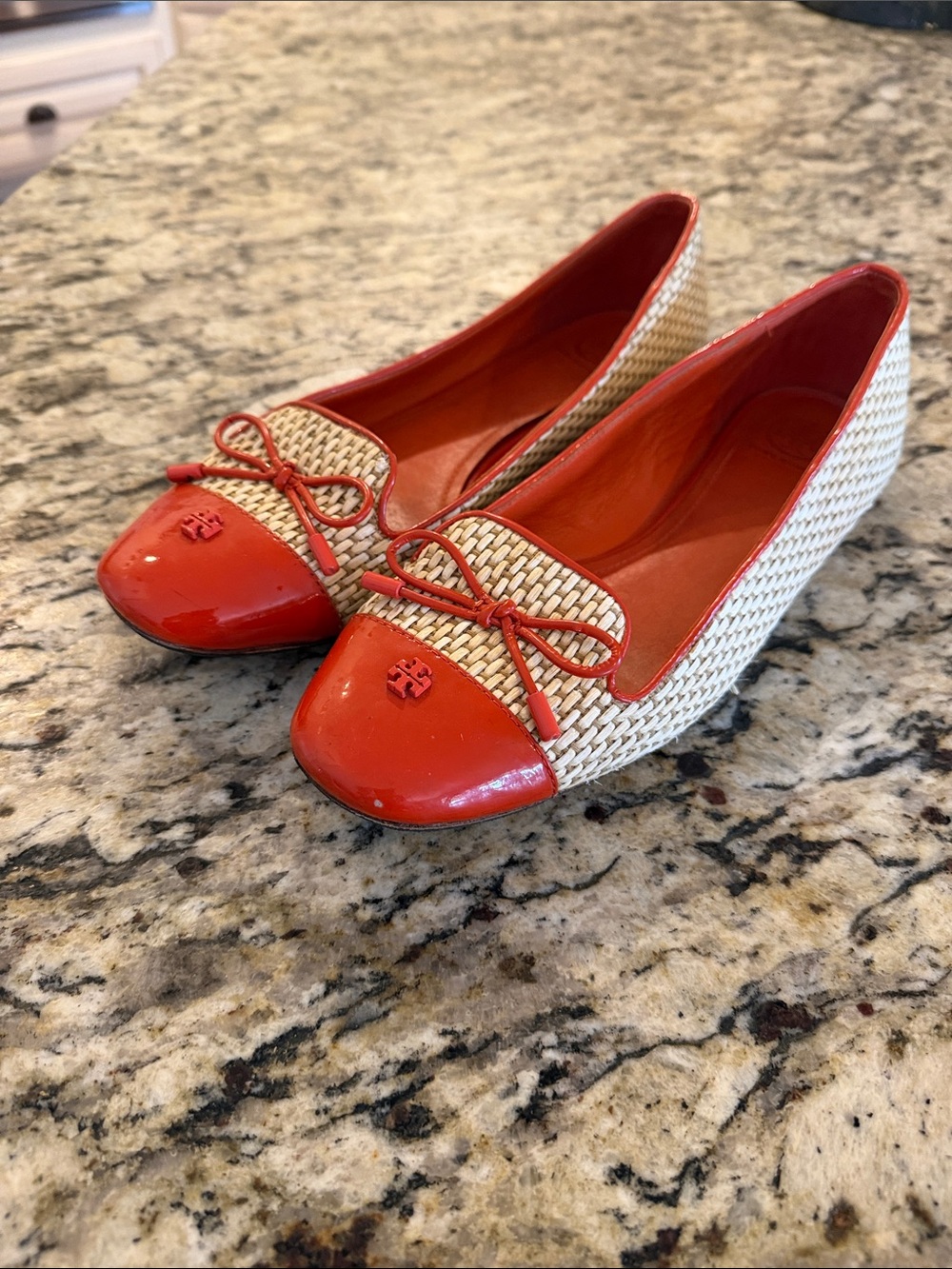 Tory Burch Catherine Orange Patent Raffia Loafers/Shoes size 9